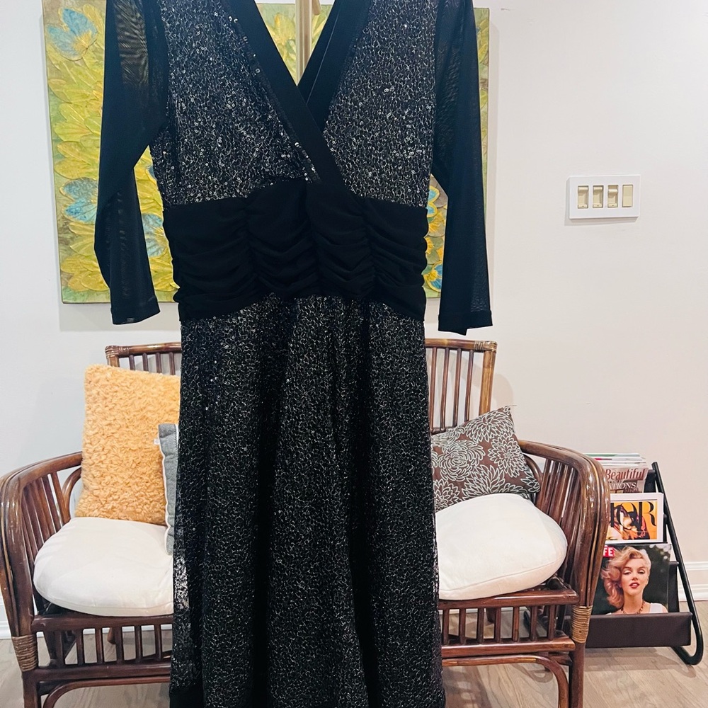 Source Unknown Black Sparkle V-Neck Long Sleeve Dress for events, evening/day